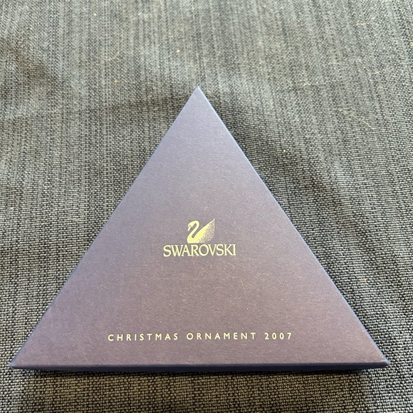Swarovski Snowflake Ornament 2007 - Picture 3 of 8